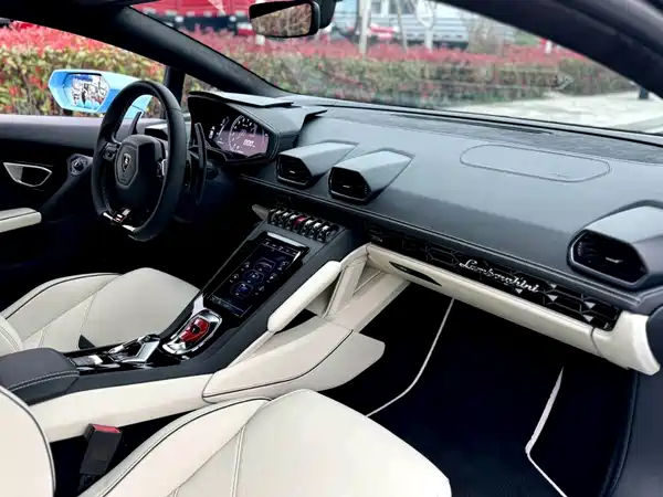 Lamborghini Huracan 2020