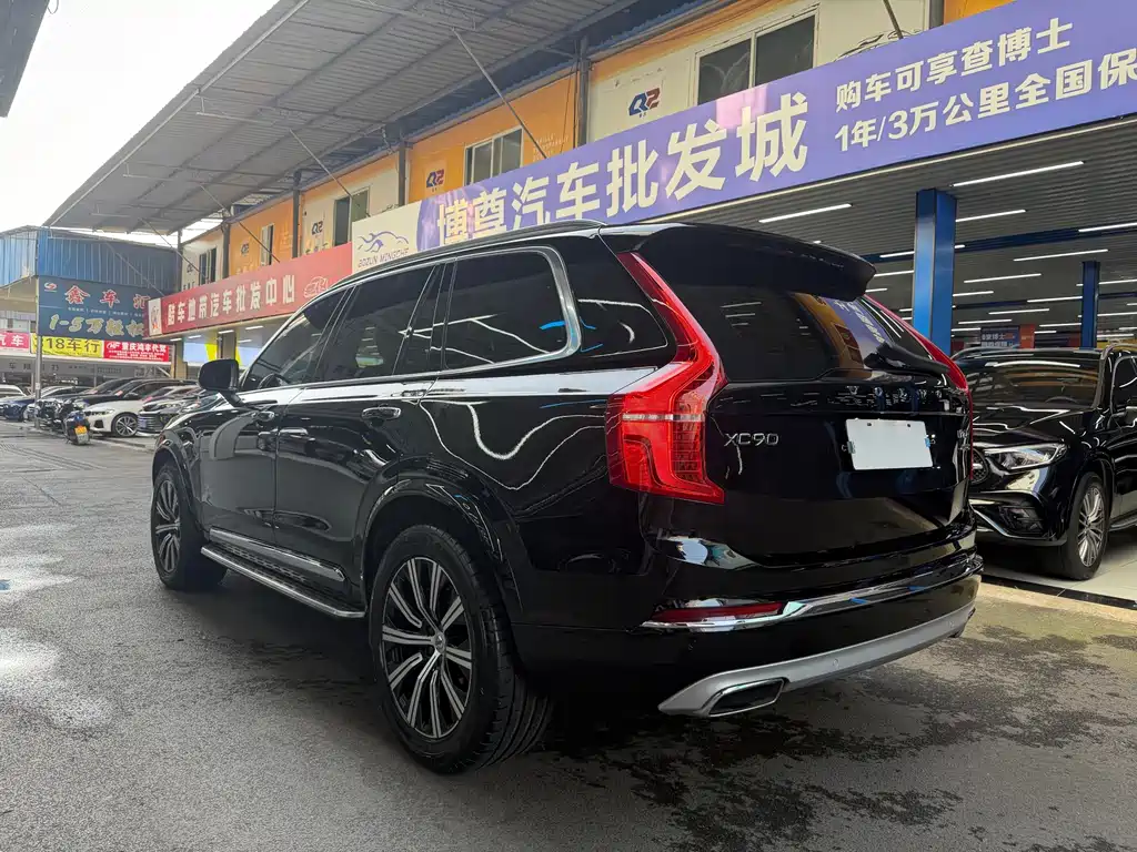 Volvo XC90 2022 — фото 22