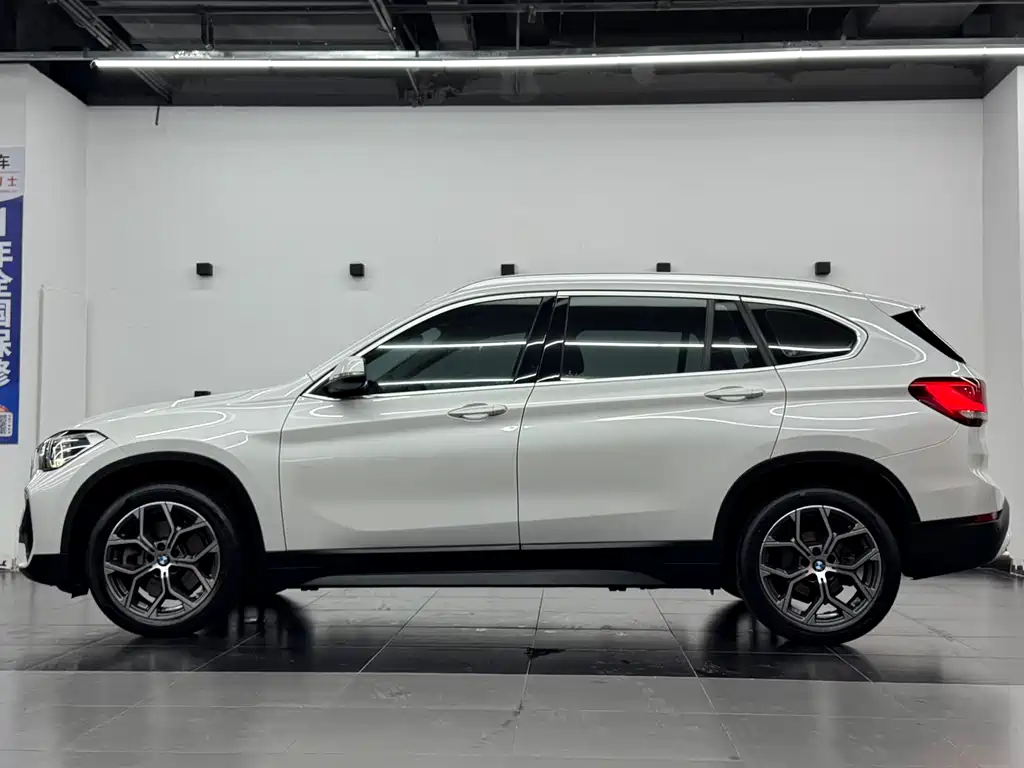 BMW X1 2022 — фото 13