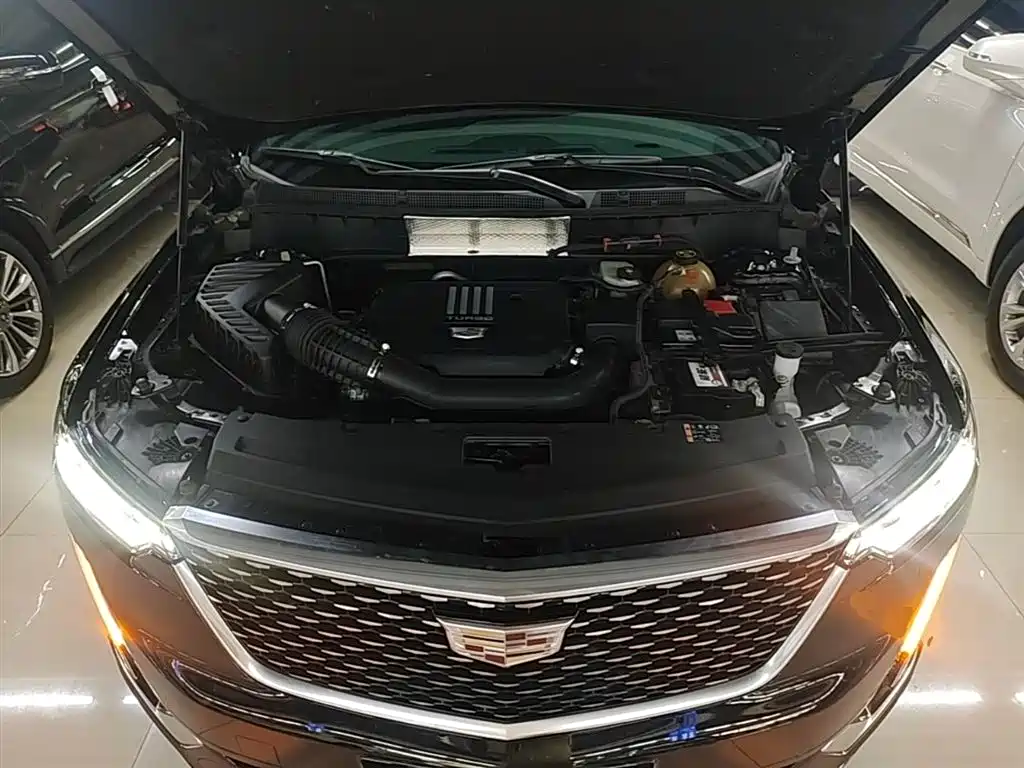 Cadillac XT6 2021 — фото 20