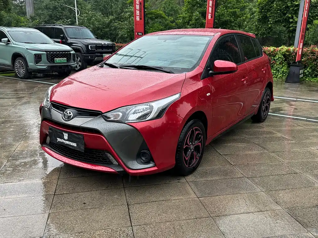 Toyota Yaris L 2017 — фото 1