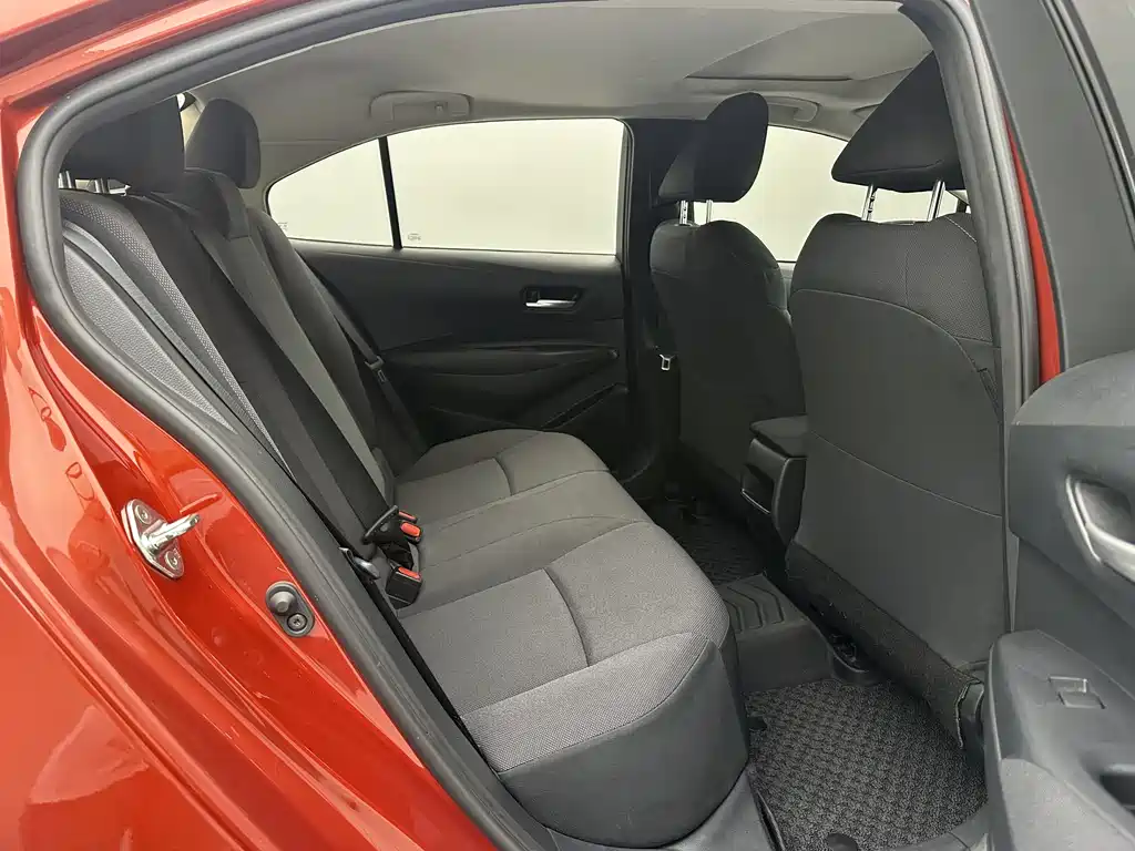 Toyota Corolla 2019 — фото 13