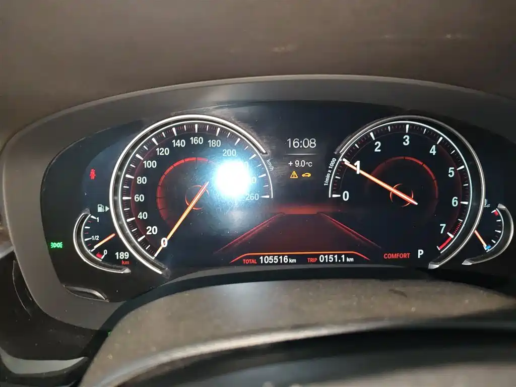 BMW 5 Series 2018 — фото 12