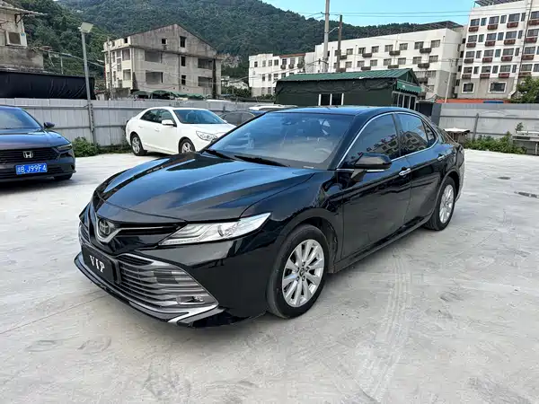 Toyota Camry 2021
