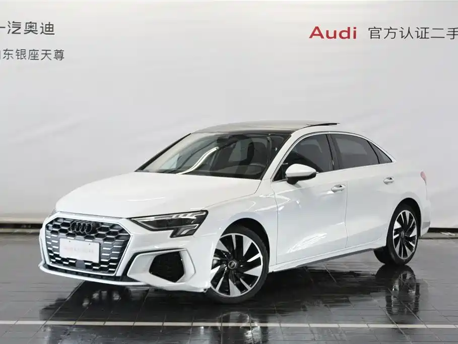 Audi A3 2024 — фото 1
