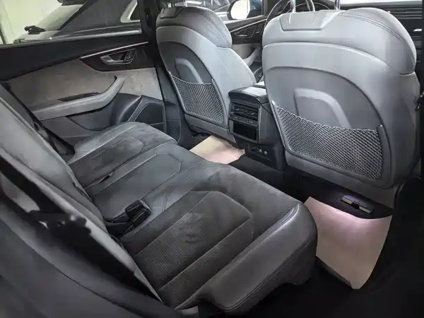 Audi Q8 2021