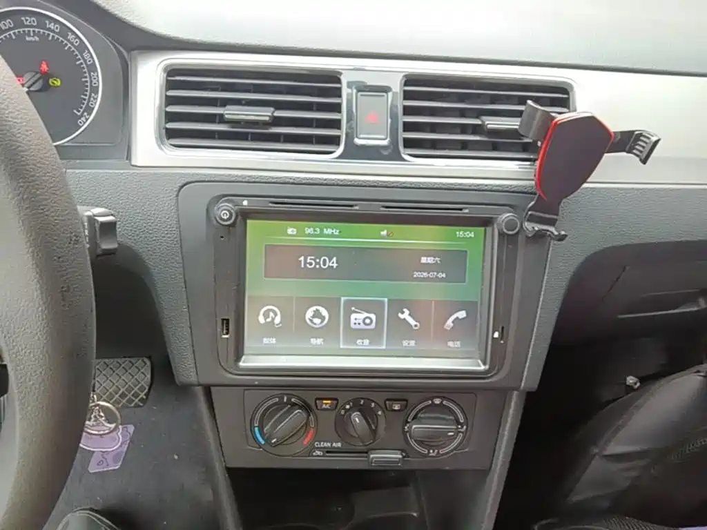 Skoda Rapid Spaceback 2016 — фото 13