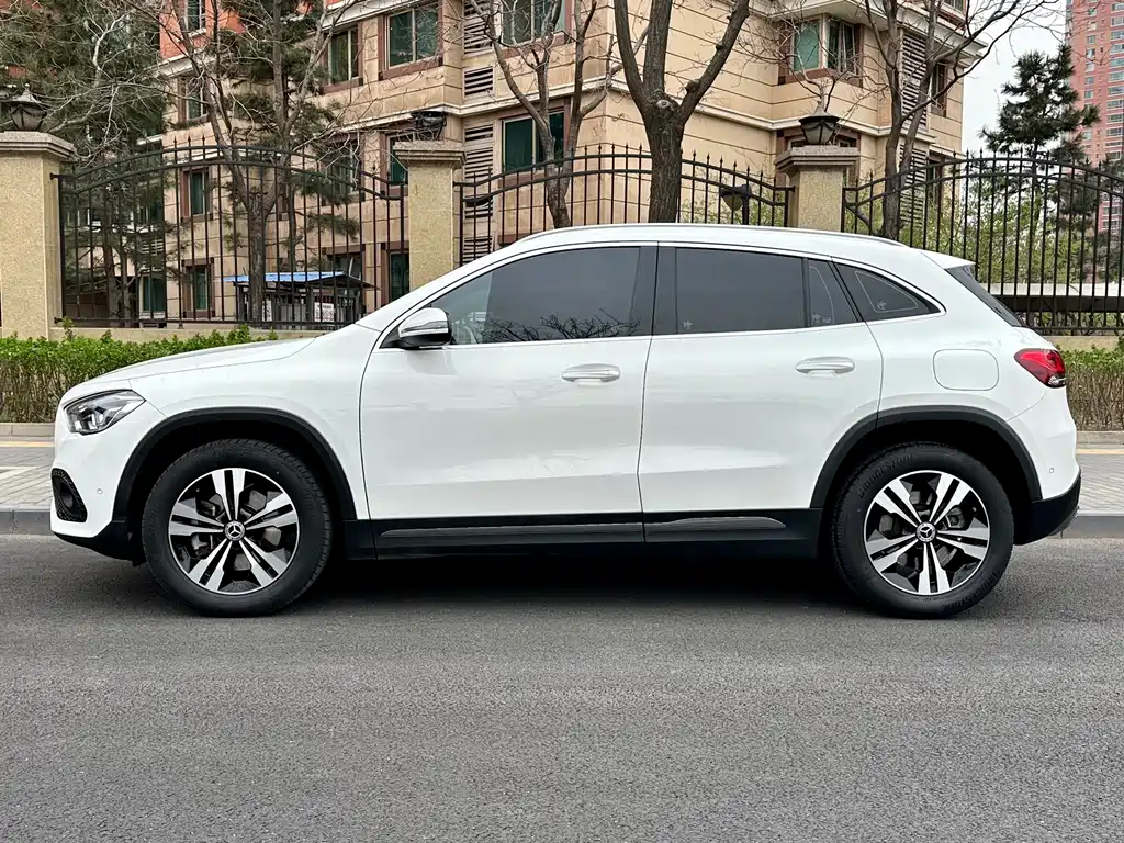 Mercedes-Benz GLA 2022 — фото 3