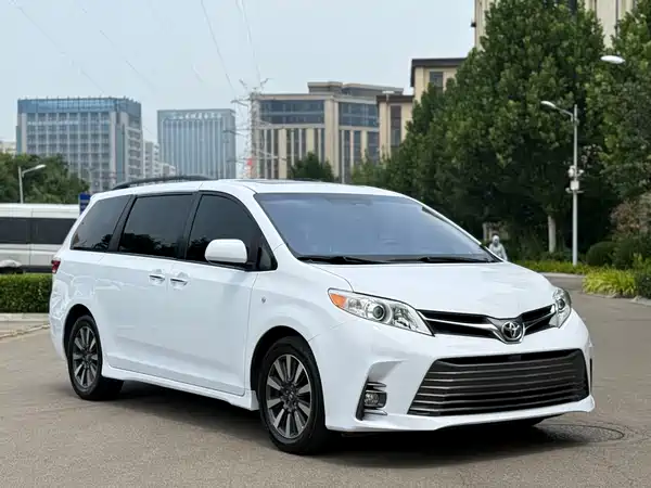 Toyota Sienna 2020