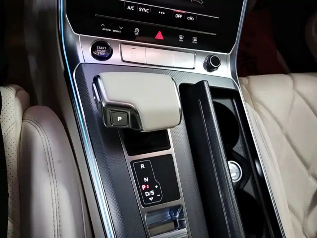 Audi A6L 2023 — фото 14
