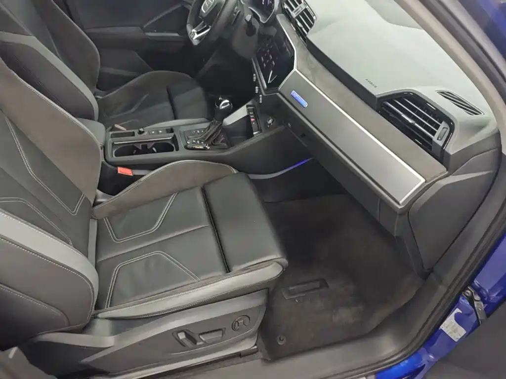 Audi Q3 Sportback 2021 — фото 25