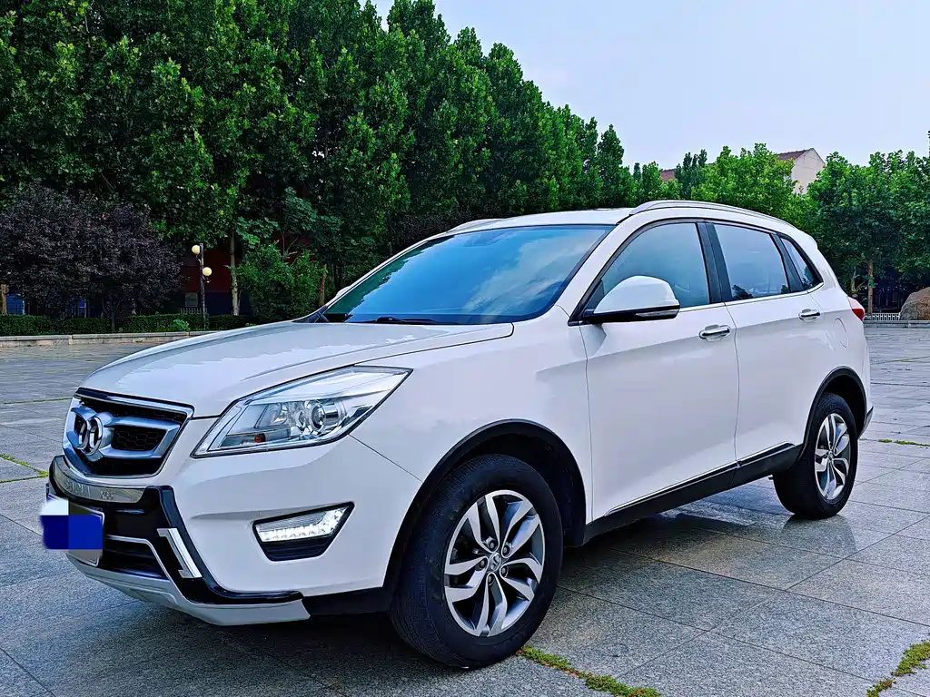 BAIC Shenbao X65 2015 — фото 6
