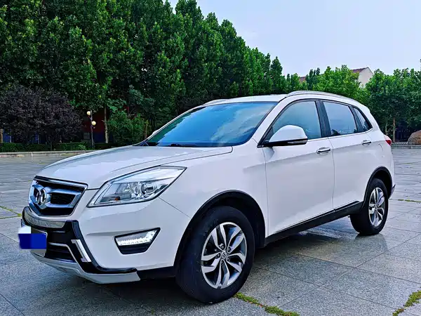 BAIC Shenbao X65 2015