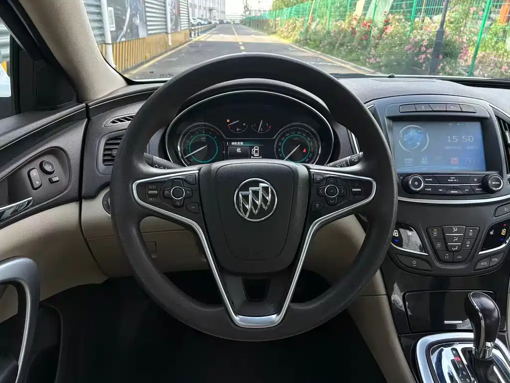 Buick Regal 2016 — фото 11