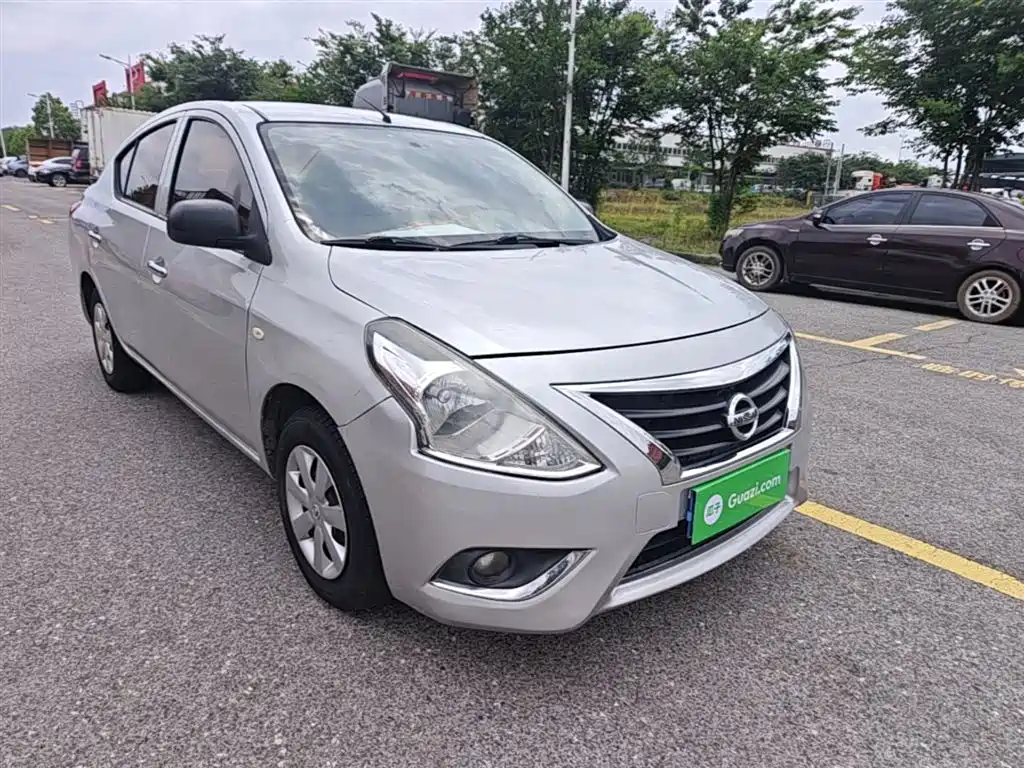 Nissan Sunny 2015 — фото 4