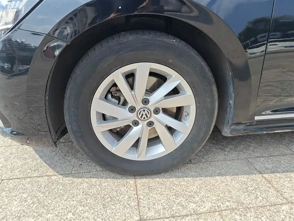 Volkswagen Passat New Energy 2020 — фото 25