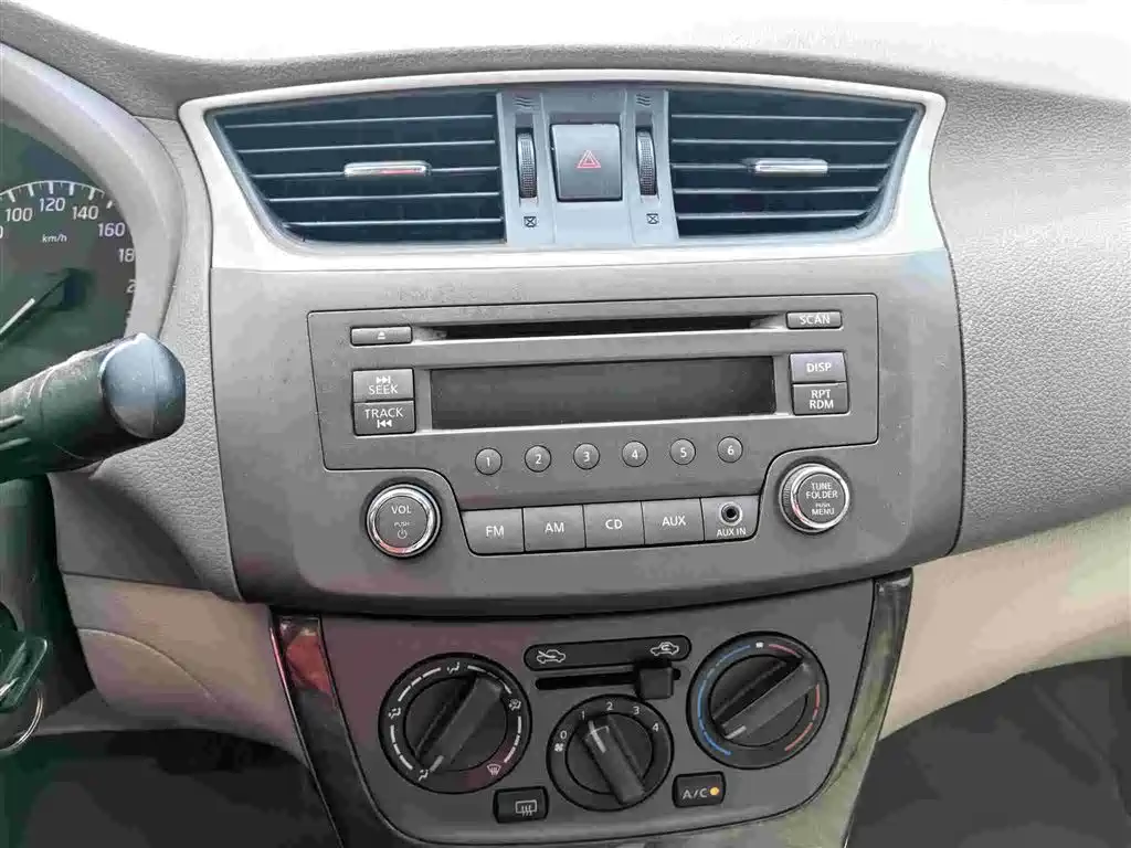 Nissan Sylphy 2013 — фото 19