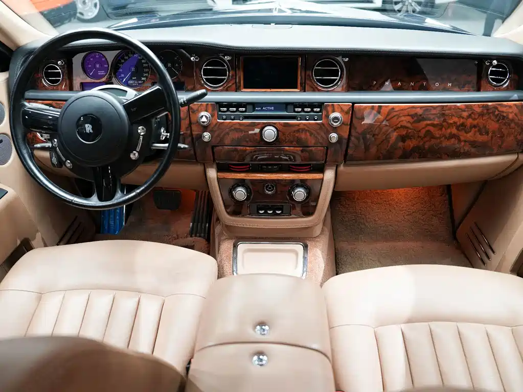 Rolls-Royce Phantom 2008 — фото 18