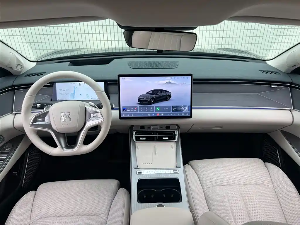BYD Han L 2025