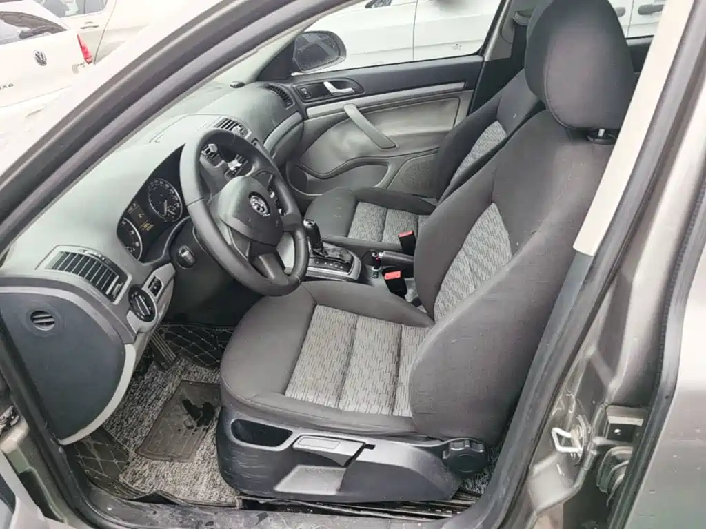 Skoda Octavia 2015 — фото 15