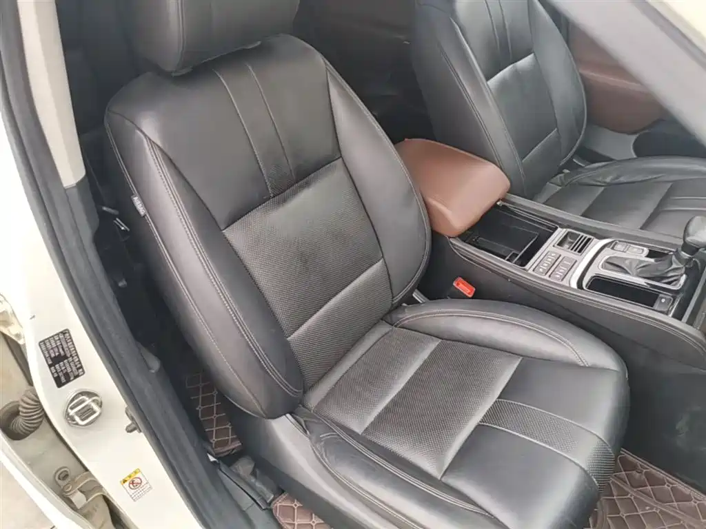 GAC Motor Trumpchi GS8 2017 — фото 25
