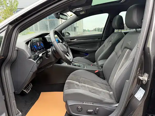 Volkswagen Golf 2022