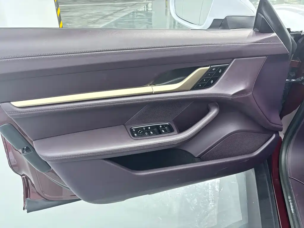 Porsche Taycan 2022