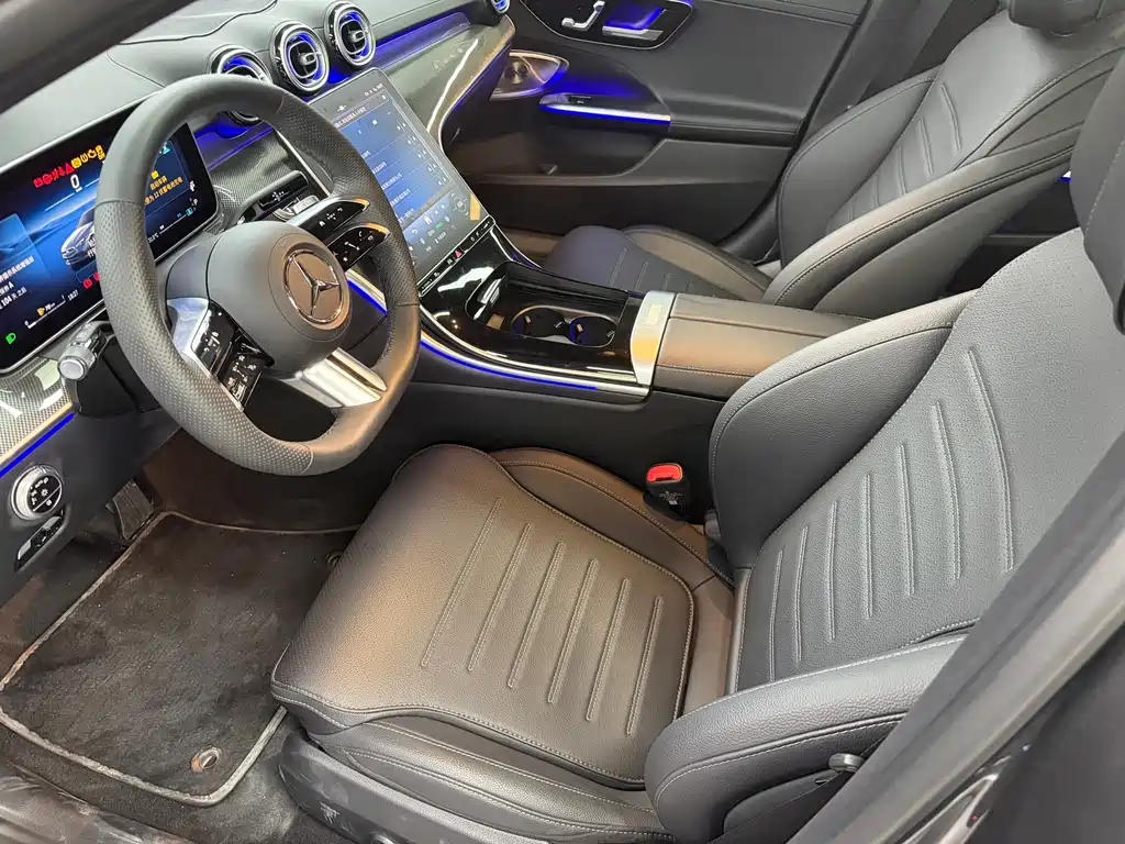 Mercedes-Benz C-Class 2025