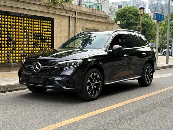 Mercedes-Benz GLC 2023