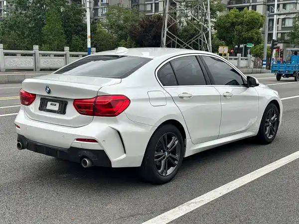 BMW 1 Series 2021