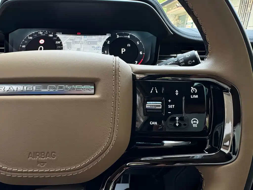 Land Rover Sport 2023 — фото 22