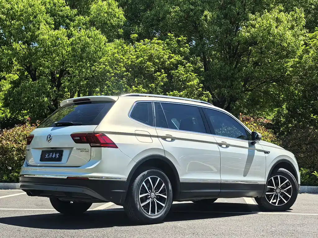 Volkswagen Tiguan L 2018 — фото 7