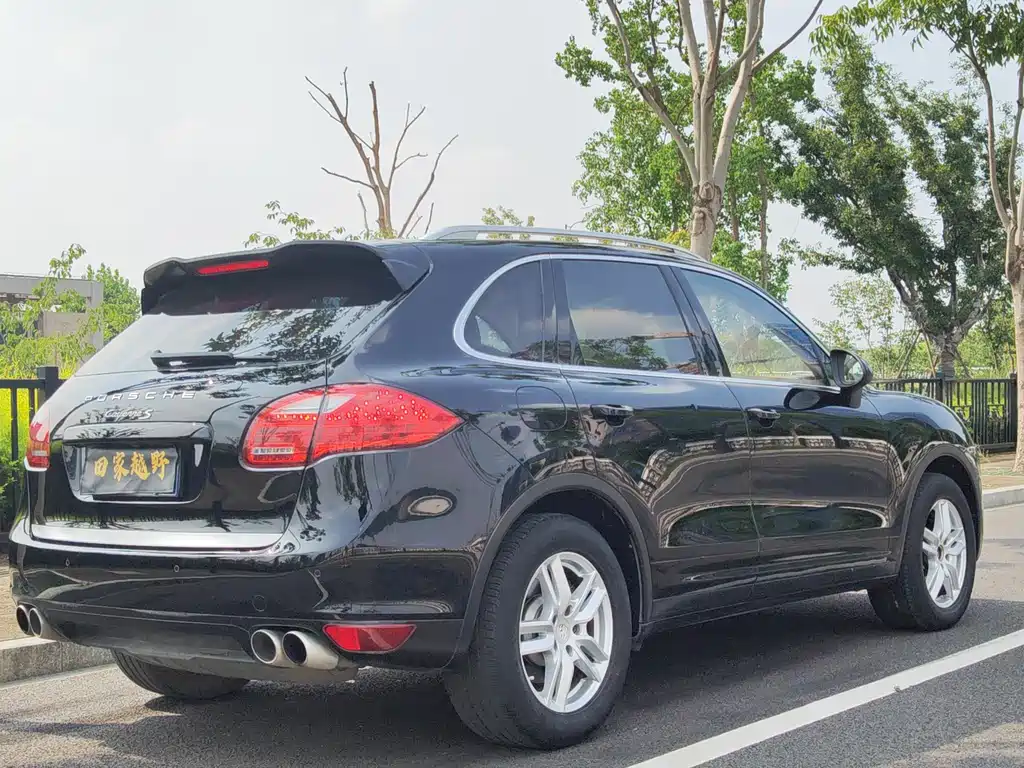 Porsche Cayenne 2012 — фото 9