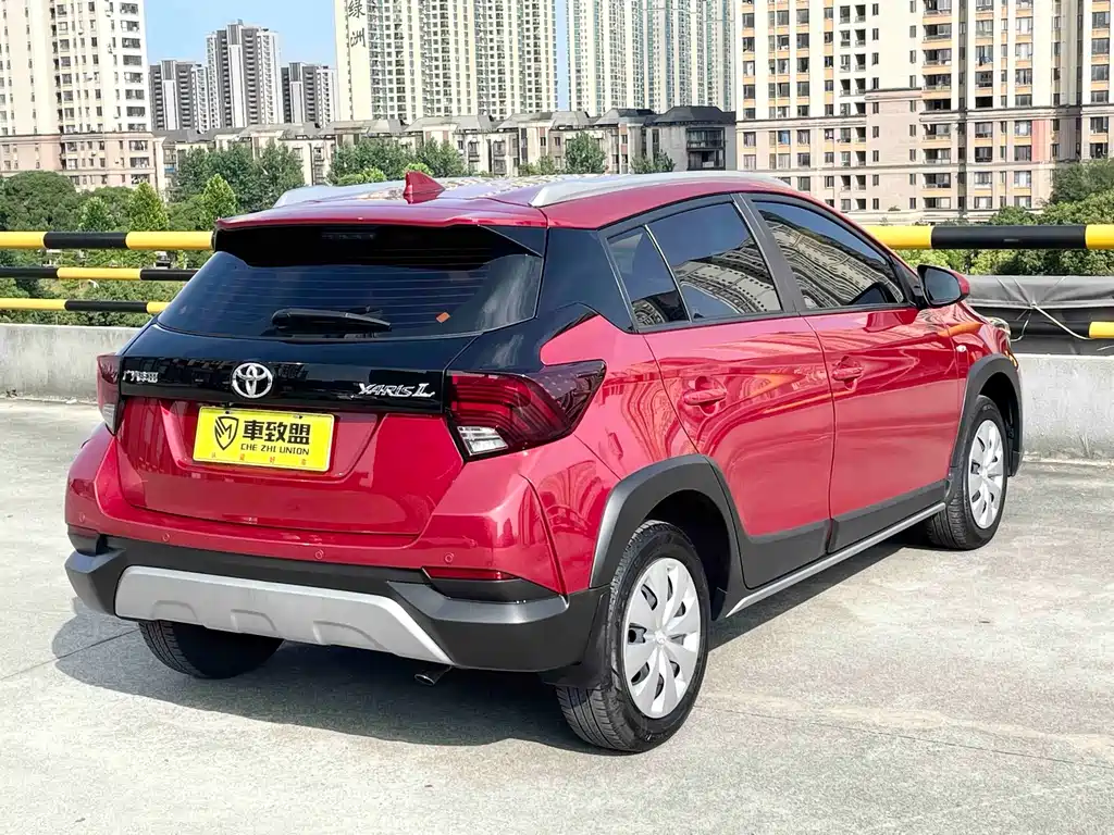 Toyota Yaris L 2022
