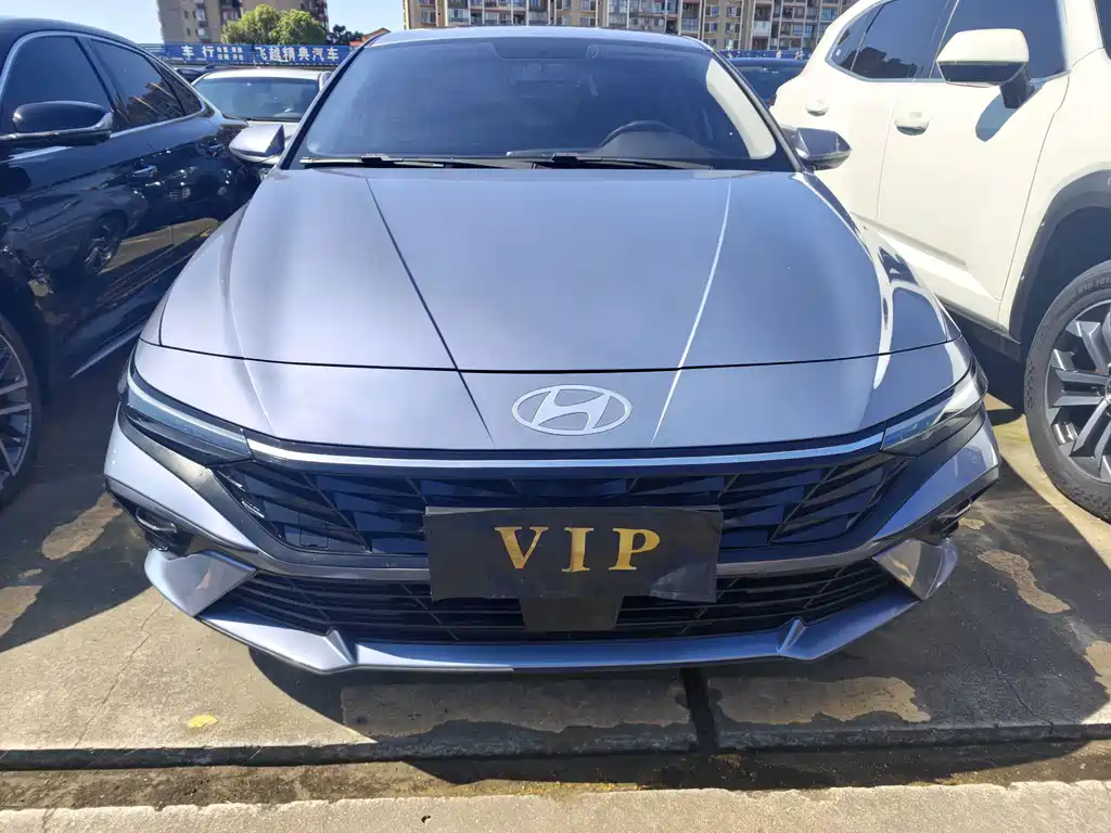 Hyundai Elantra 2024