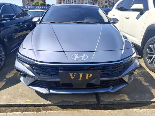 Hyundai Elantra 2024