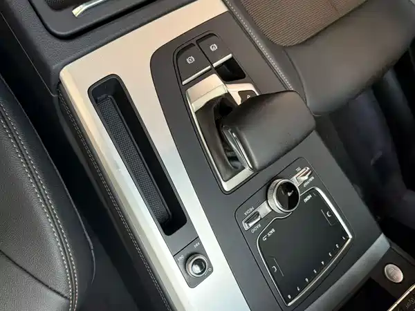 Audi Q5L 2019