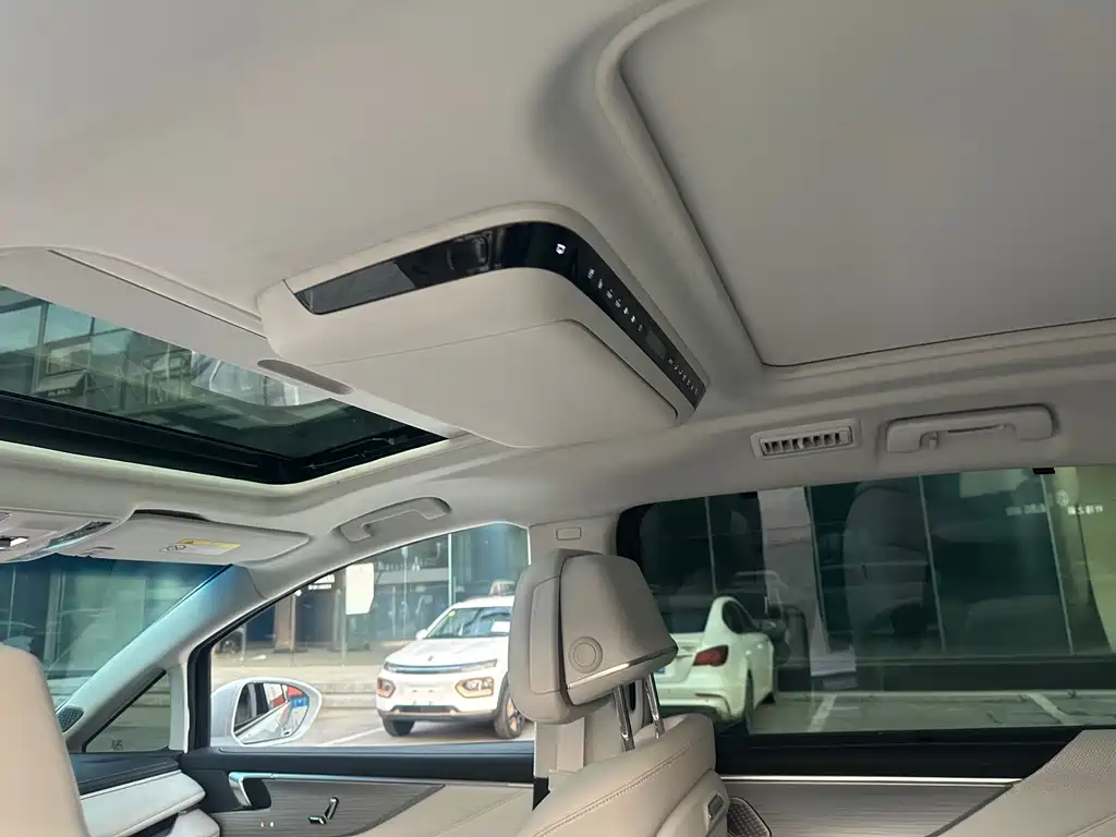 Buick GL8 Hybrid — фото 12