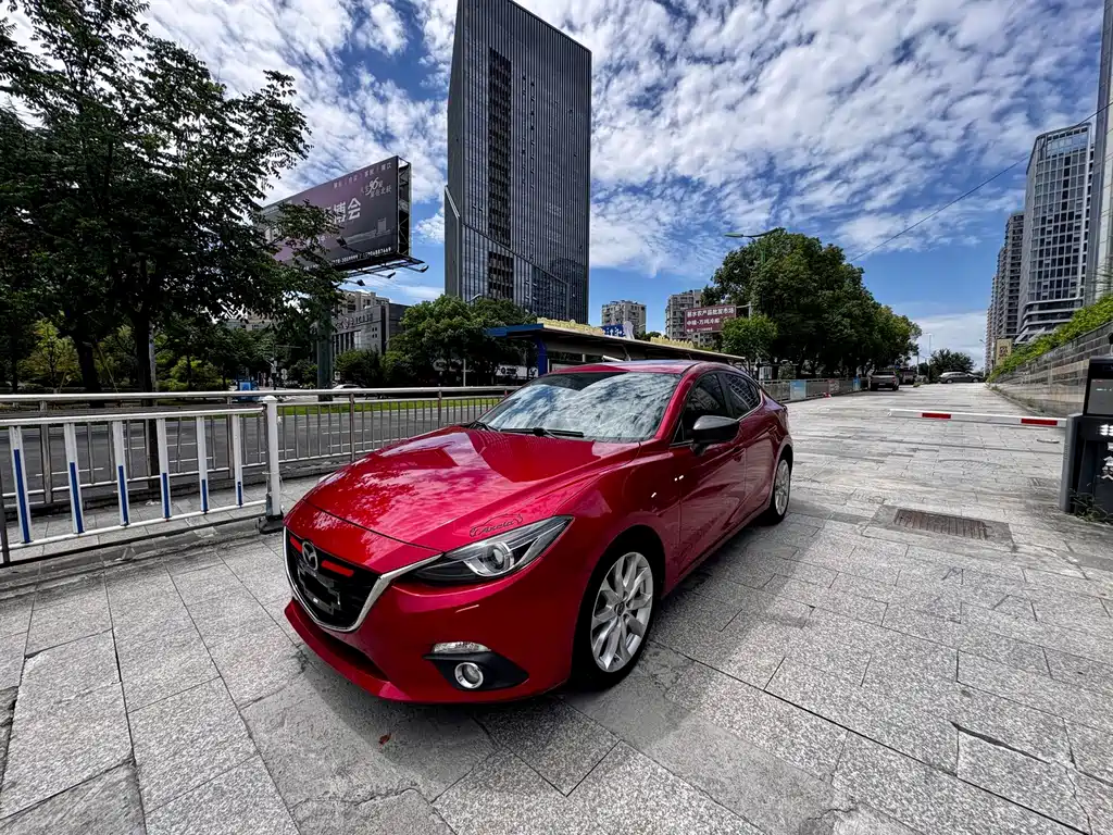 Mazda 3 Axela 2015 — фото 1