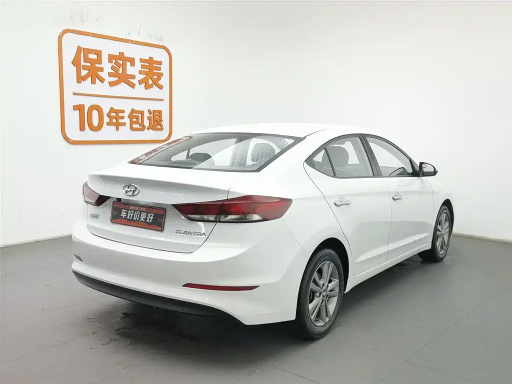 Hyundai Elantra 2019 — фото 2