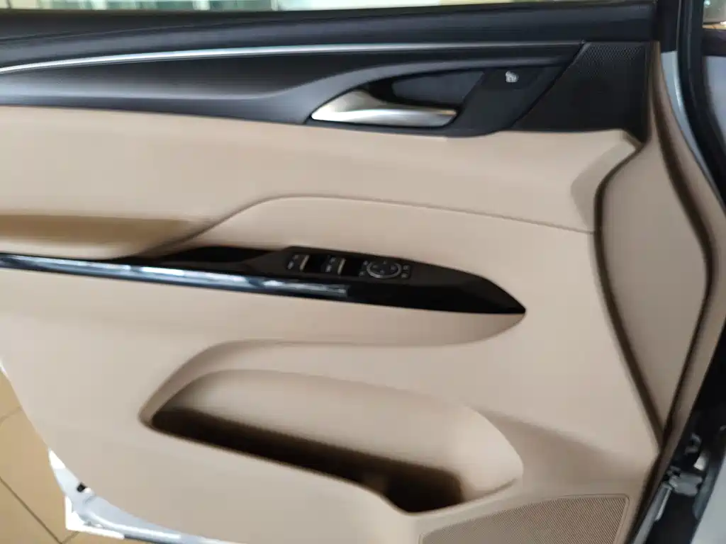 Buick GL8 New Energy 2025 — фото 18