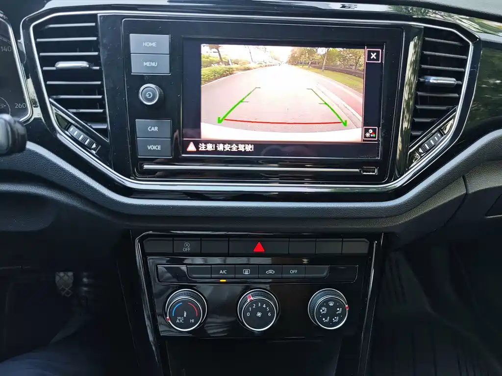 Volkswagen T-Roc 2019 — фото 18