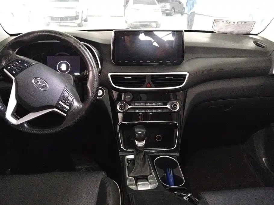 Hyundai Tucson 2020 — фото 12