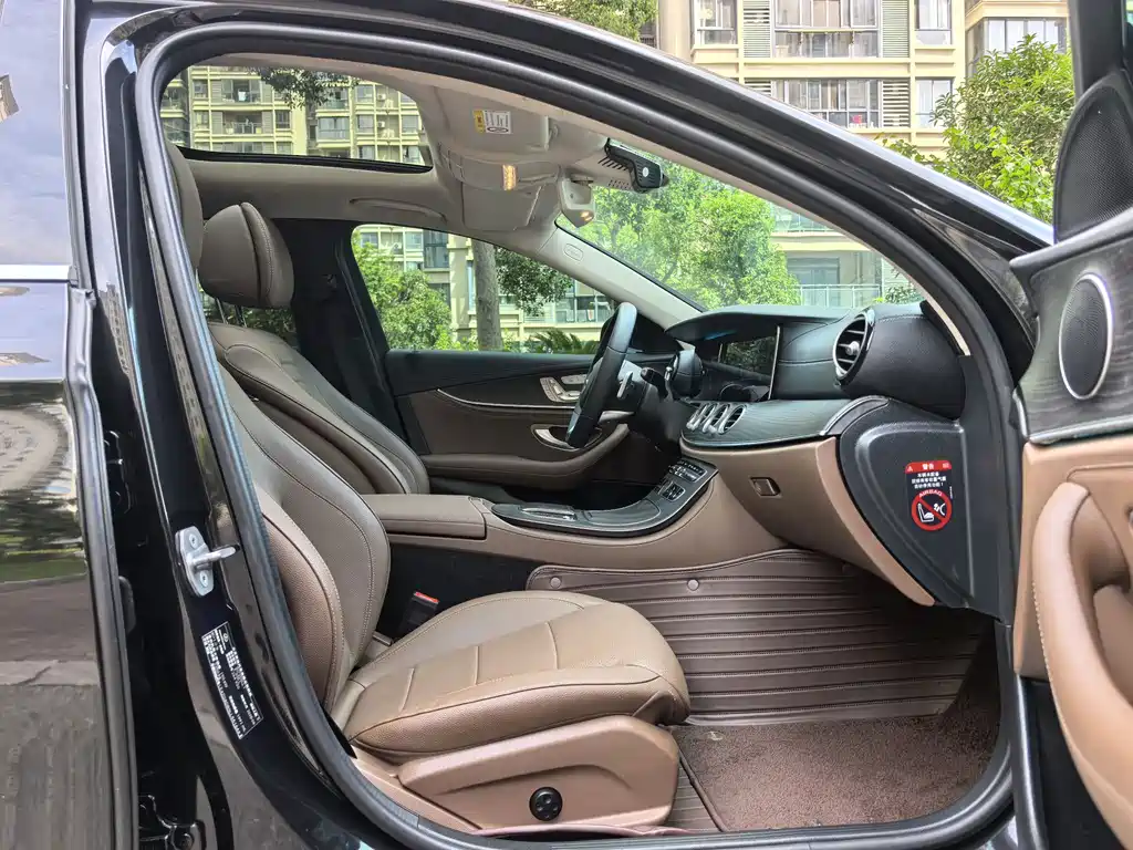 Mercedes-Benz E-Class 2020 — фото 11