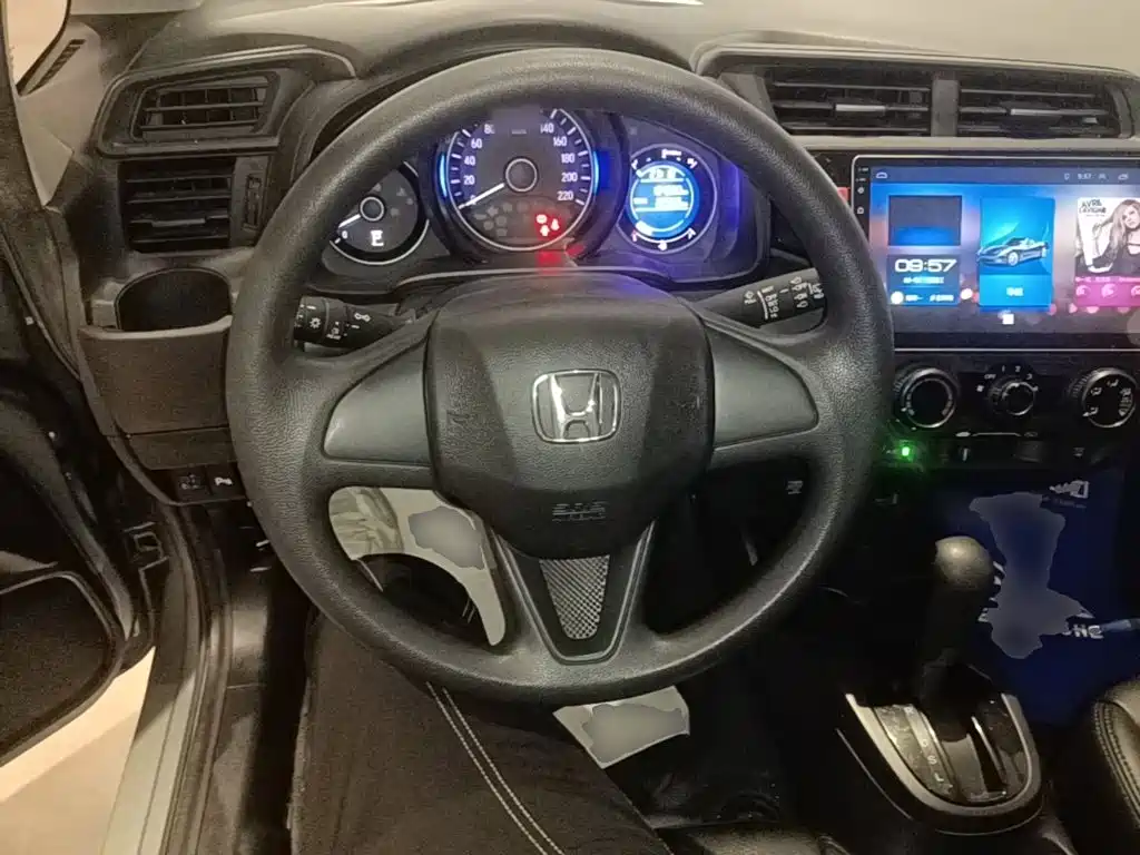 Honda Fit 2017 — фото 11