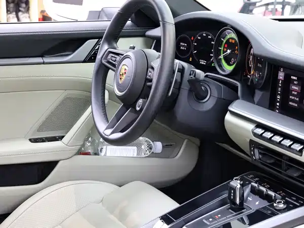 Porsche 911 2021