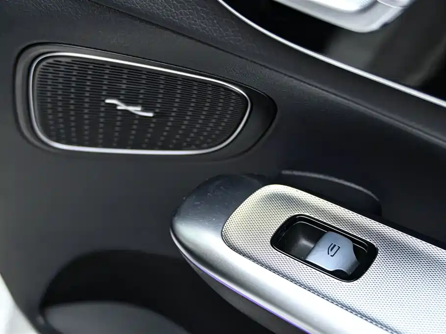 Mercedes-Benz GLC 2024 — фото 29
