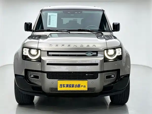Land Rover Defender 2022