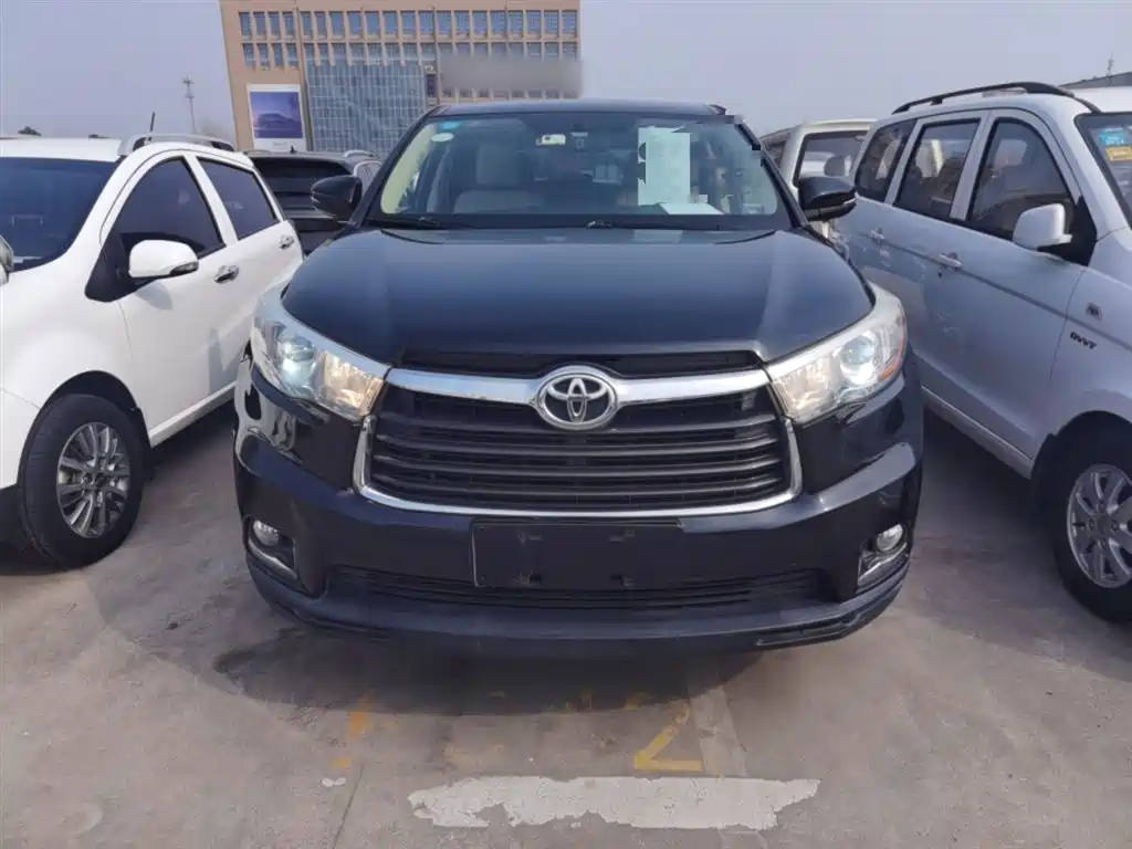 Toyota Highlander 2017 — фото 3