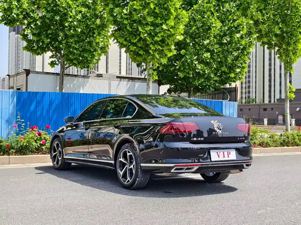 Volkswagen Magotan 2025